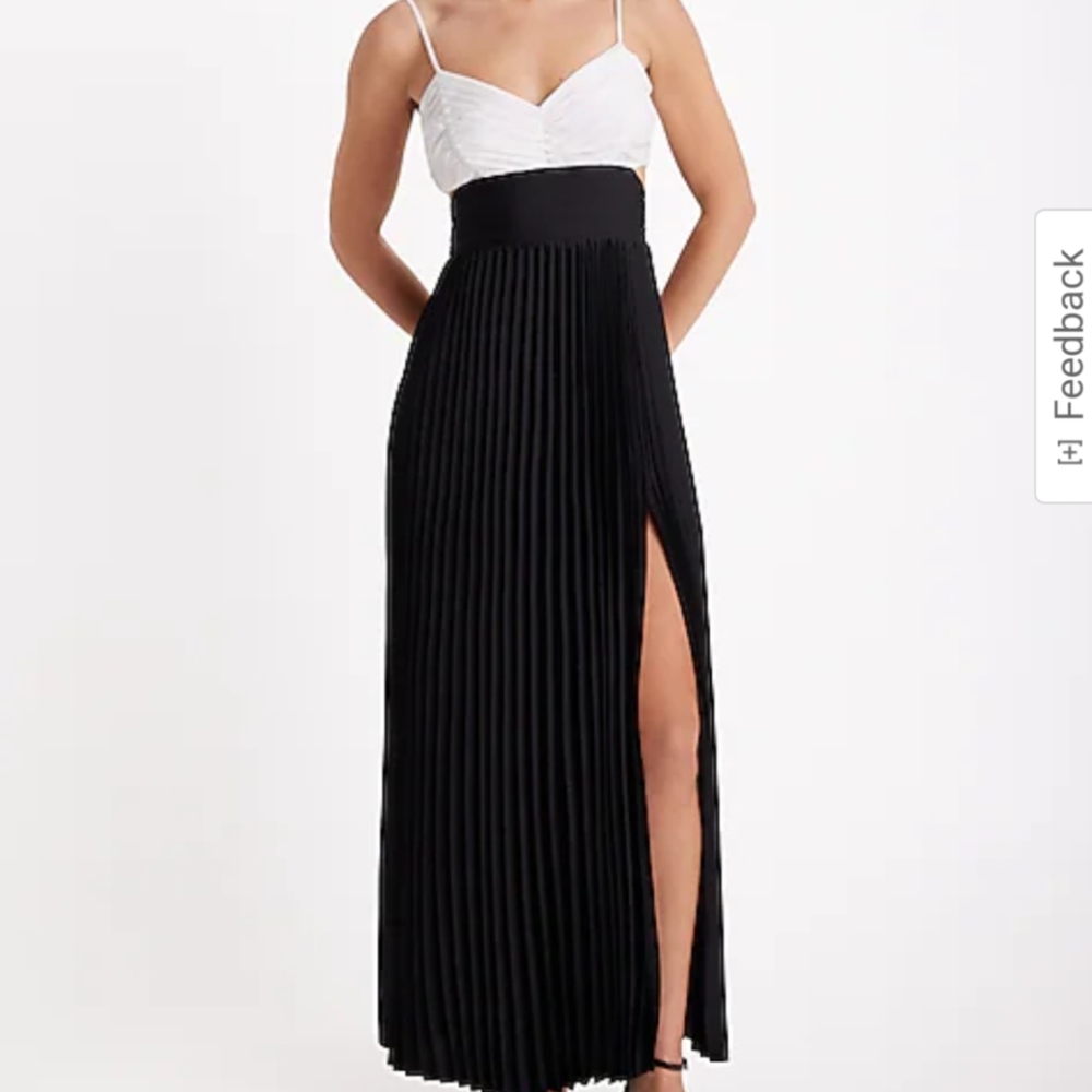 Color Block Pleated Cutout V-Neck Maxi Dress